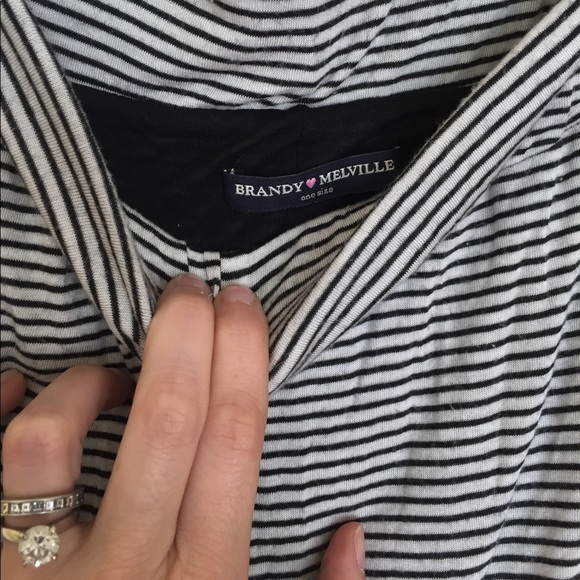 Very soft brandy melville skirt - Picture 3 of 5